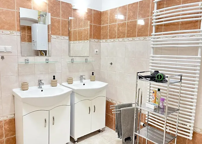 Majestic Residency - 3 Bedrooms Hotell *