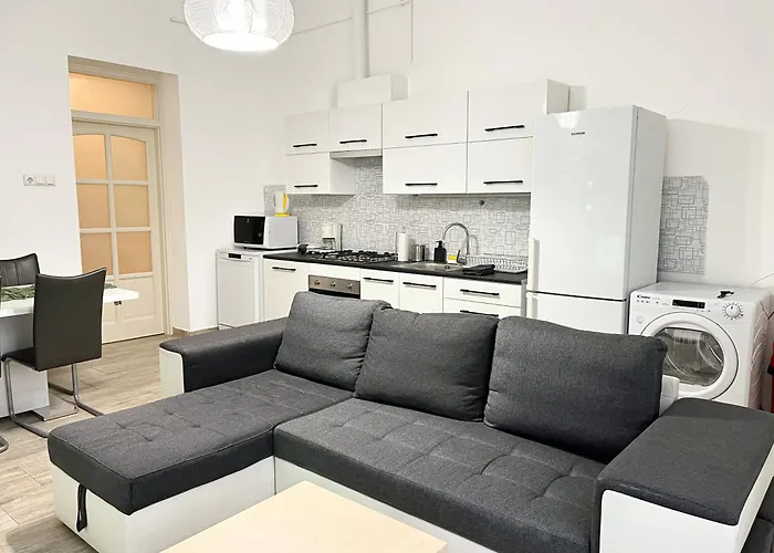 Majestic Residency - 3 Bedrooms Hotell *