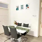 Majestic Residency - 3 Bedrooms Hotel