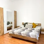 Majestic Residency - 3 Bedrooms * Budapest