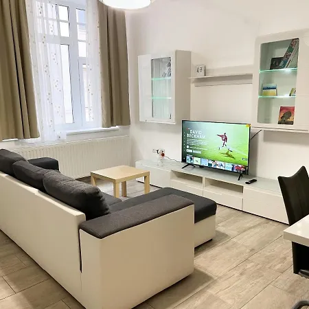 Hotel Majestic Residency - 3 Bedrooms