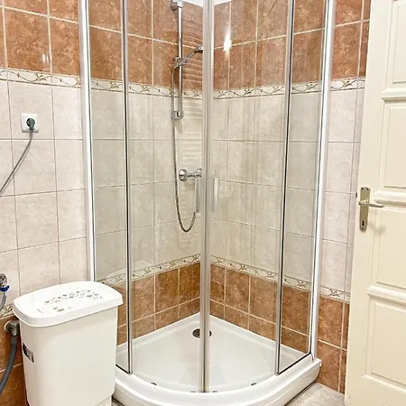 Majestic Residency - 3 Bedrooms Hotel