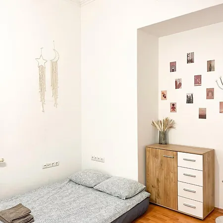 Majestic Residency - 3 Bedrooms Hotel *