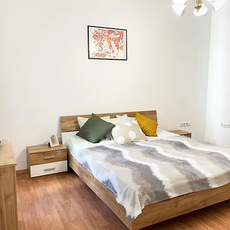 Majestic Residency - 3 Bedrooms Hotel