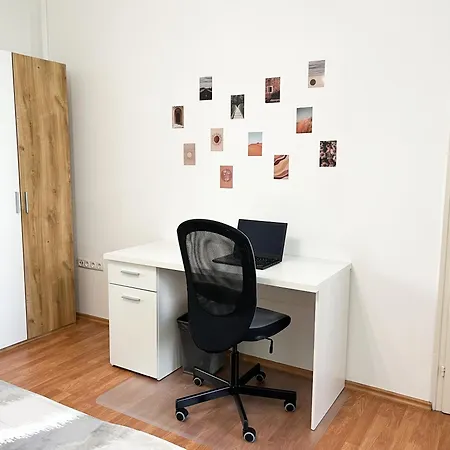 Majestic Residency - 3 Bedrooms Hotel *