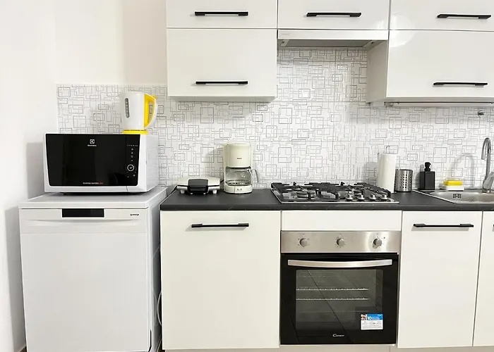 Hotel Majestic Residency - 3 Bedrooms