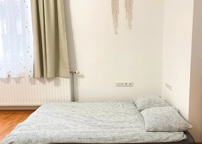 Majestic Residency - 3 Bedrooms Hotel *