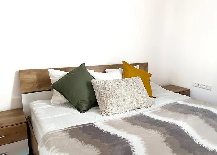 Majestic Residency - 3 Bedrooms *