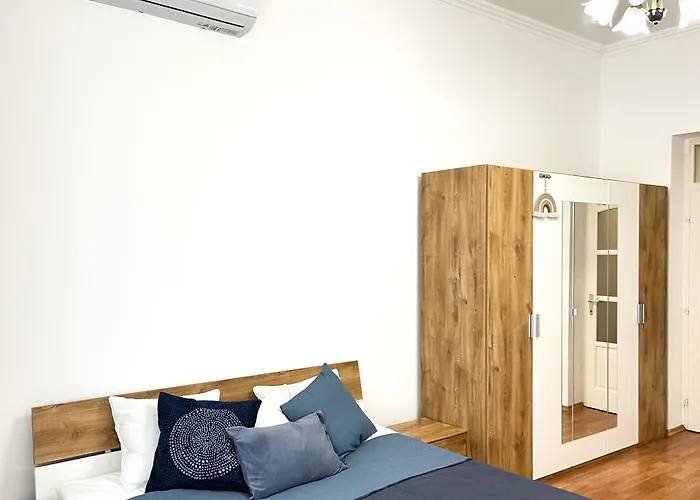 Majestic Residency - 3 Bedrooms *