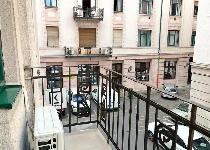 Majestic Residency - 3 Bedrooms Hotel Budapest