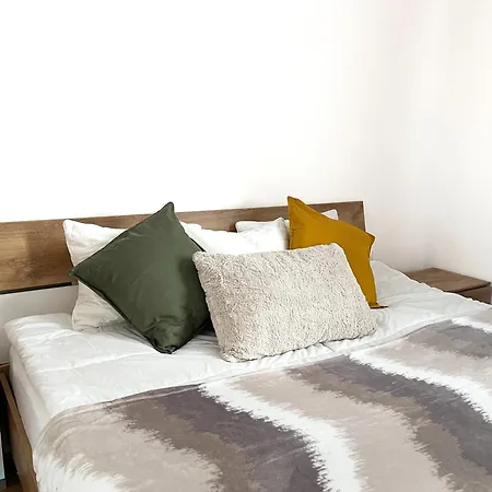 Majestic Residency - 3 Bedrooms *
